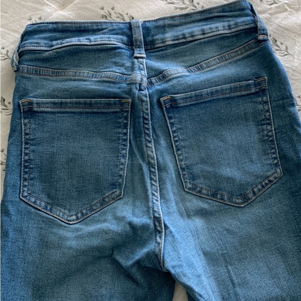 Gap High Rise Jean - Picture 5 of 6